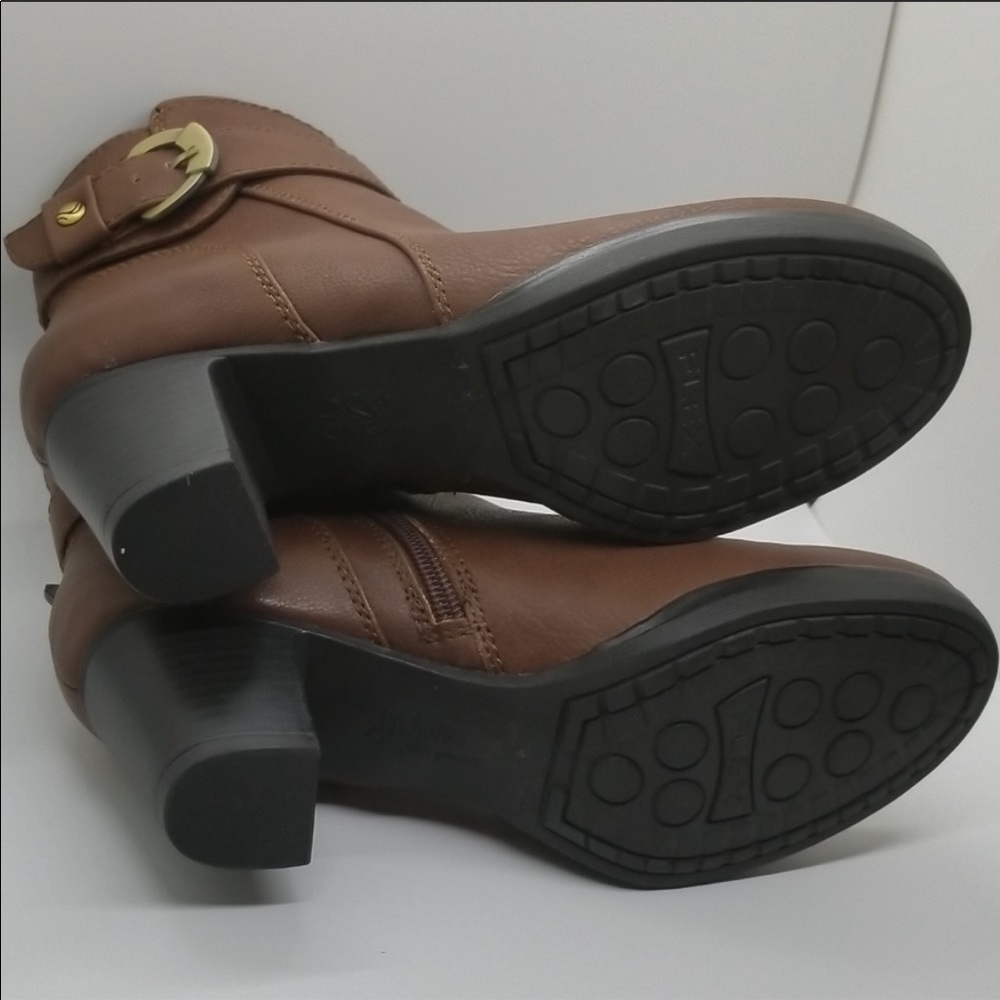♦️SOLD♦️Life Stride keepsake ankle boots 👢 (NWOT) - Picture 3 of 6